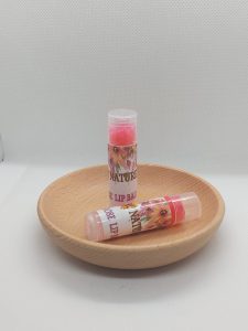 All natural lip balm with pink tint to keep lips hydrated & moisturized. Shea Butter to deliver nourishment past the top layer of the skin. Coconut Oil will protect your lips from sun damage, Rose Oil to revitalize. How to Use: To keep lips in mint condition use a lip scrub thrice a week and moisturize with Rose Lip Balm. Ingredients: Butyrospermum Parkii Butter, Tocopherol, Cocos Nucifera, Rosa Damascena Flower Oil, Cl 77019